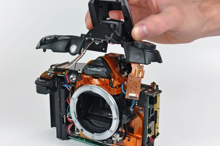 Nikon Is Killing Its Authorized Repair Program iFixit