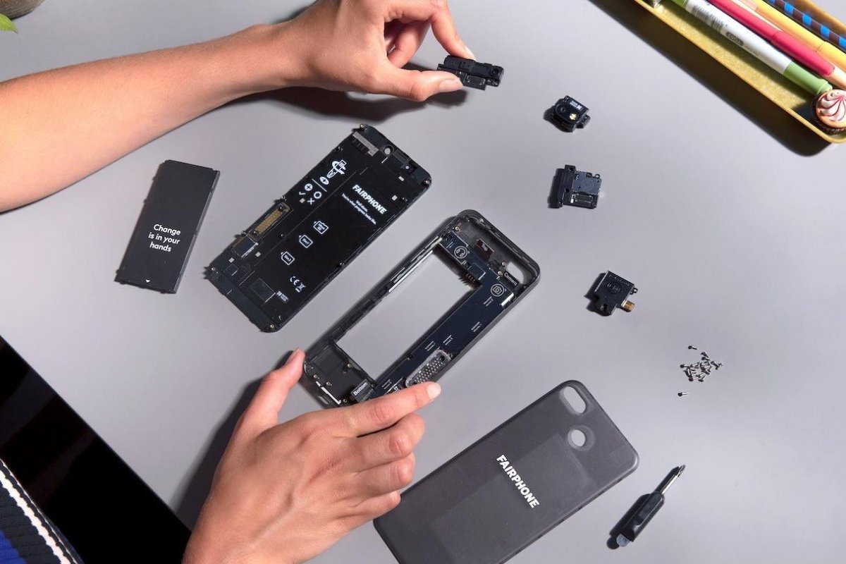 Disassembled Fairphone 3