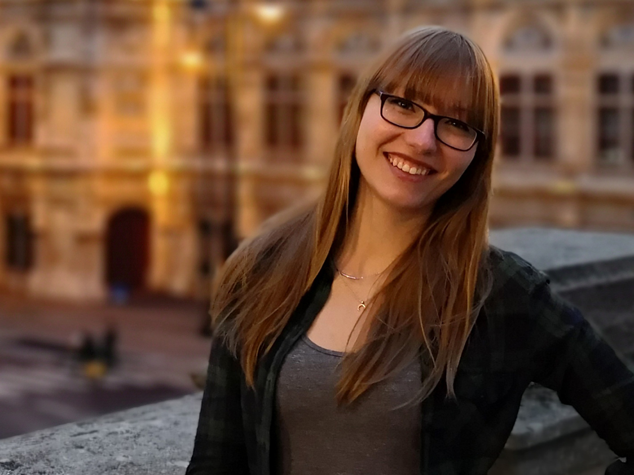 Dorothea smiling in the city