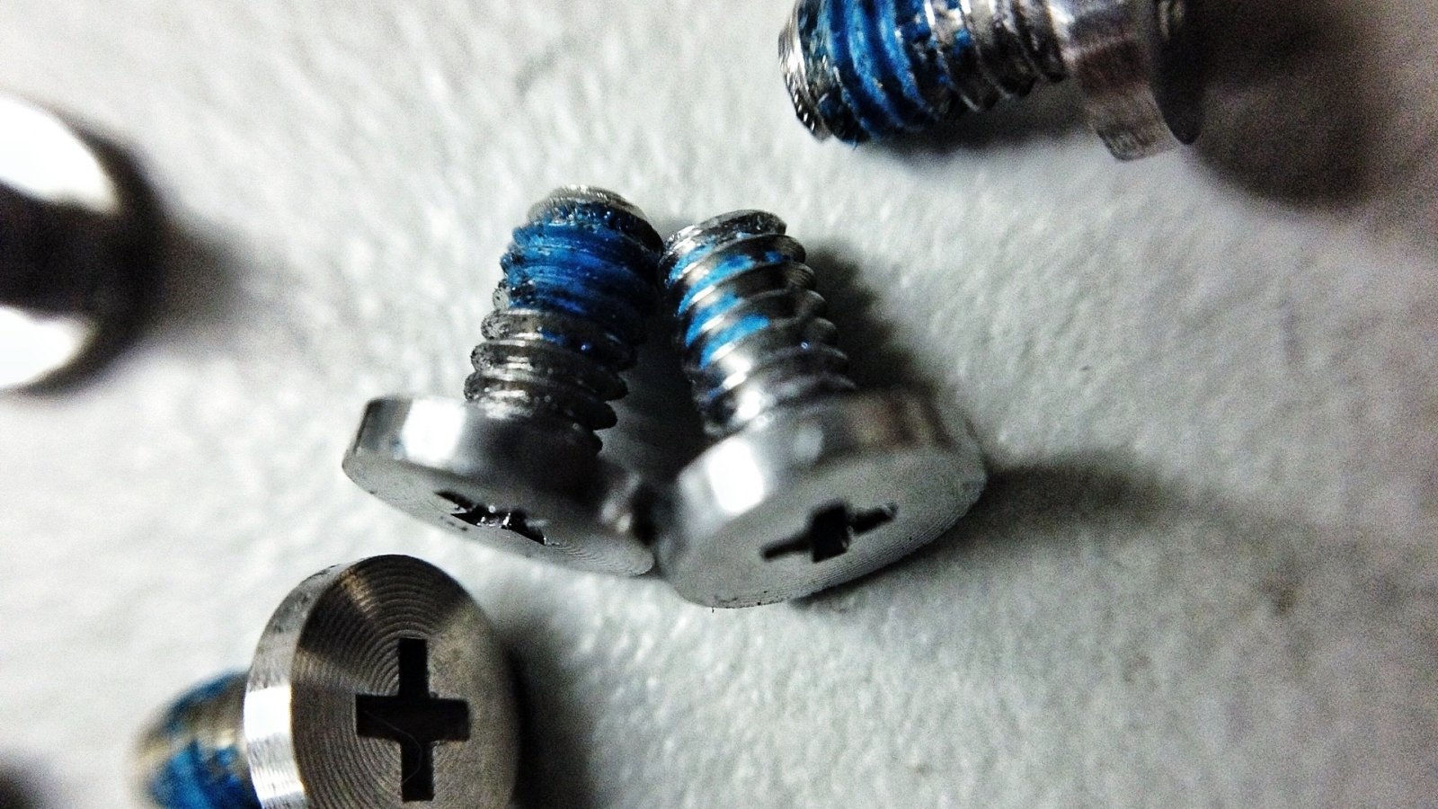Our Readers’ Best Tips for Organizing Screws During a Repair iFixit