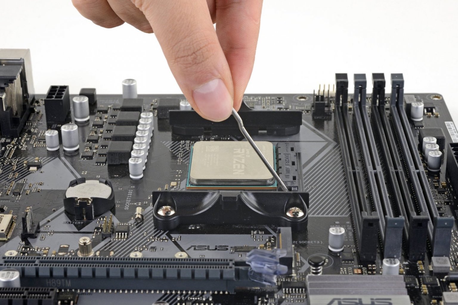 Bent CPU Pins Aren’t Always a Dead End. You Can (Carefully) Bend Them