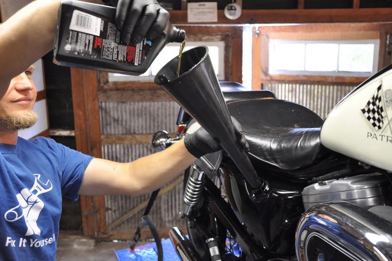Changing the oil on a Harley Sportster Revolution