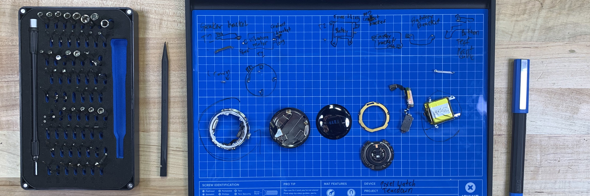 iFixitエンジニアが選ぶ、Pixel Watchのお気に入りは… 謎の接着剤です。