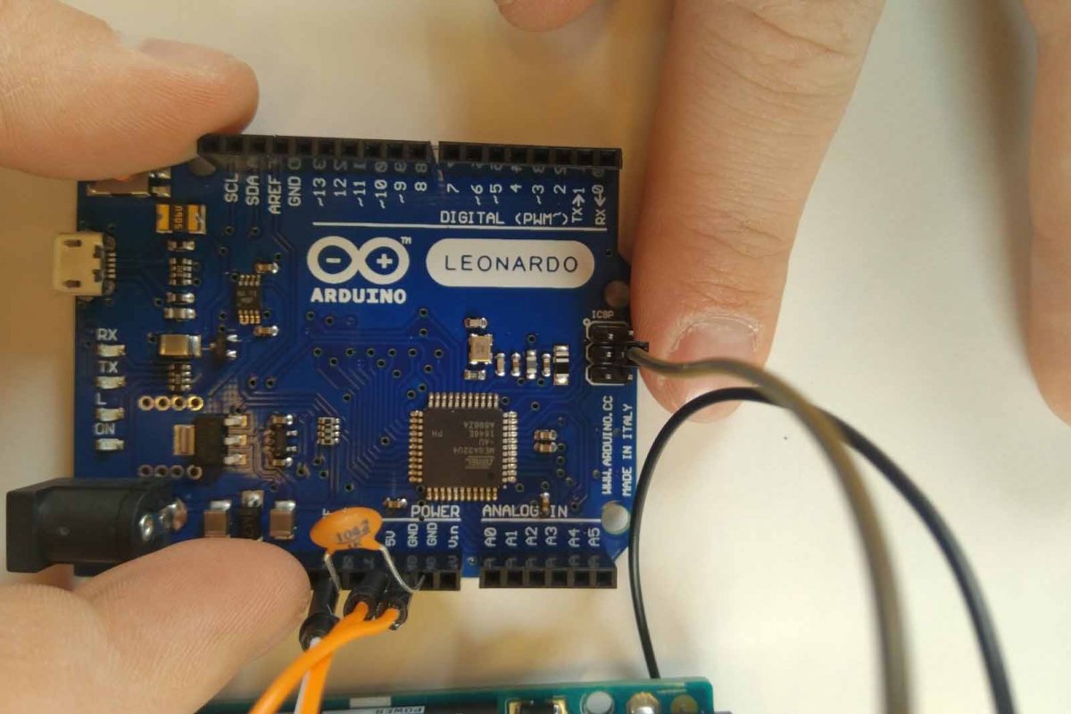 iFixit: The Free Repair Manual