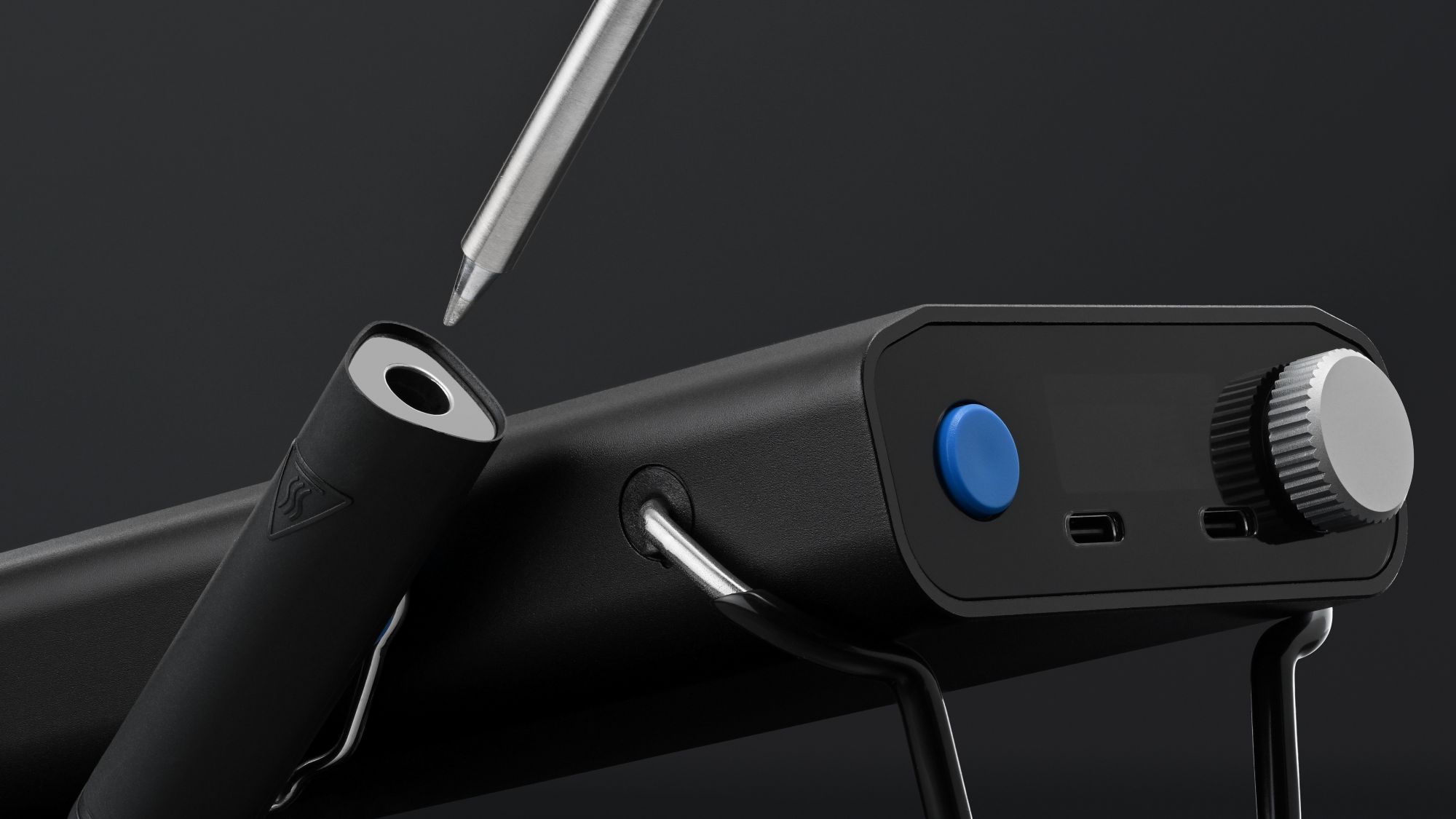 Close-up on FixHub and cap
