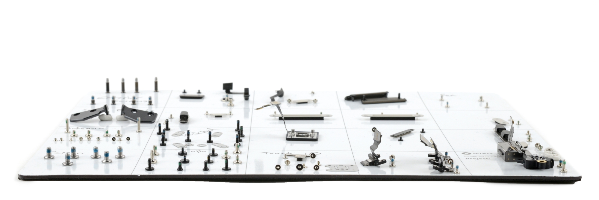 Apple Wants You to Follow a Crazy Procedure for Battery Replacement on the M5 MacBook Pro